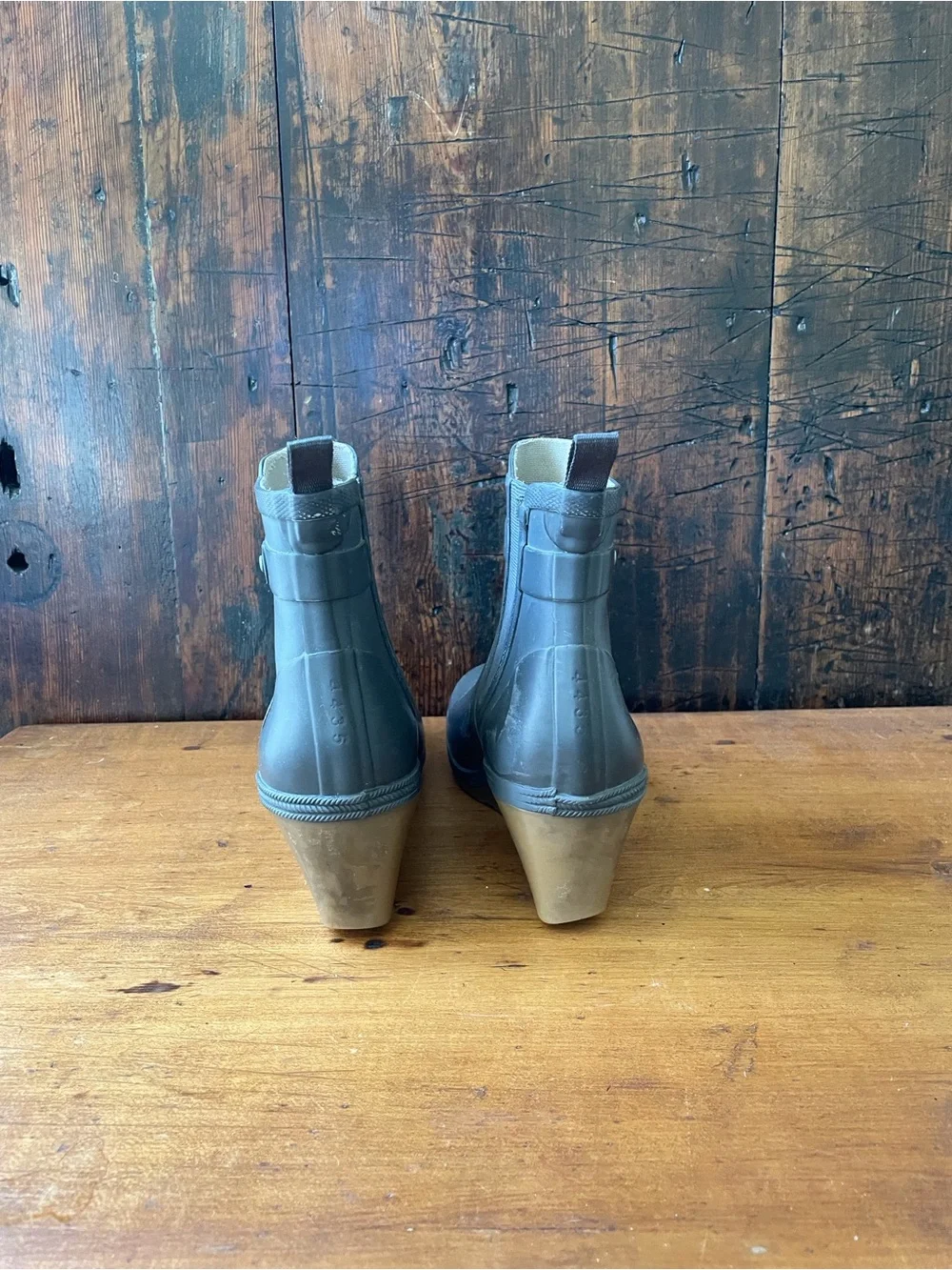 Tretorn Plask Mid Gray Wedge Rain Boots Size 7.5